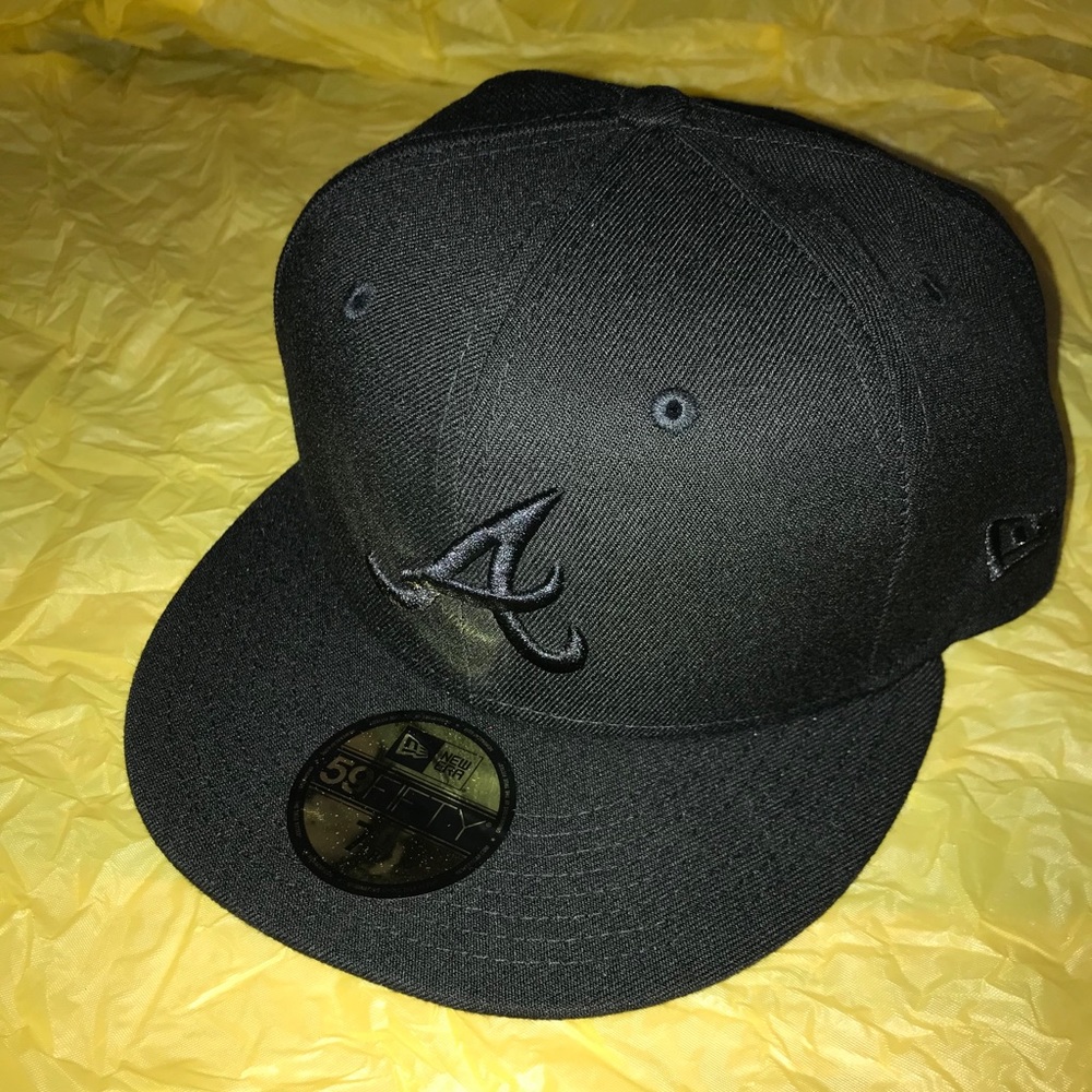 New Era Atlanta Braves Fitted Hat Size 7 1/8 NWOT